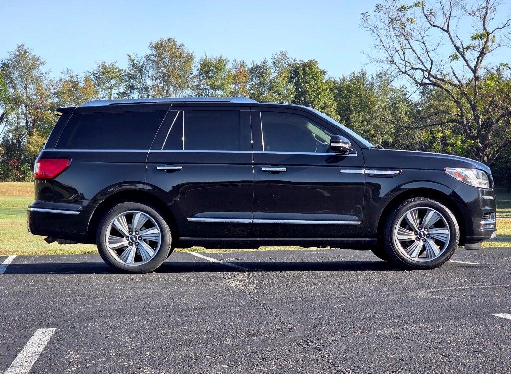Lincoln Navigator photo 3