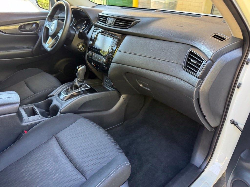 Nissan Rogue  2020