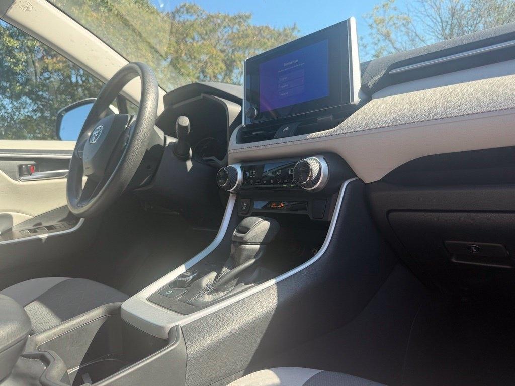 Toyota RAV4  2023