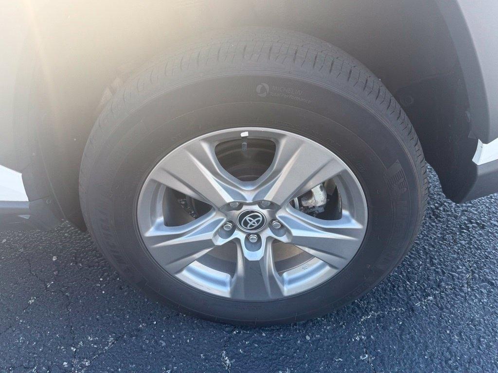 Toyota RAV4  2023