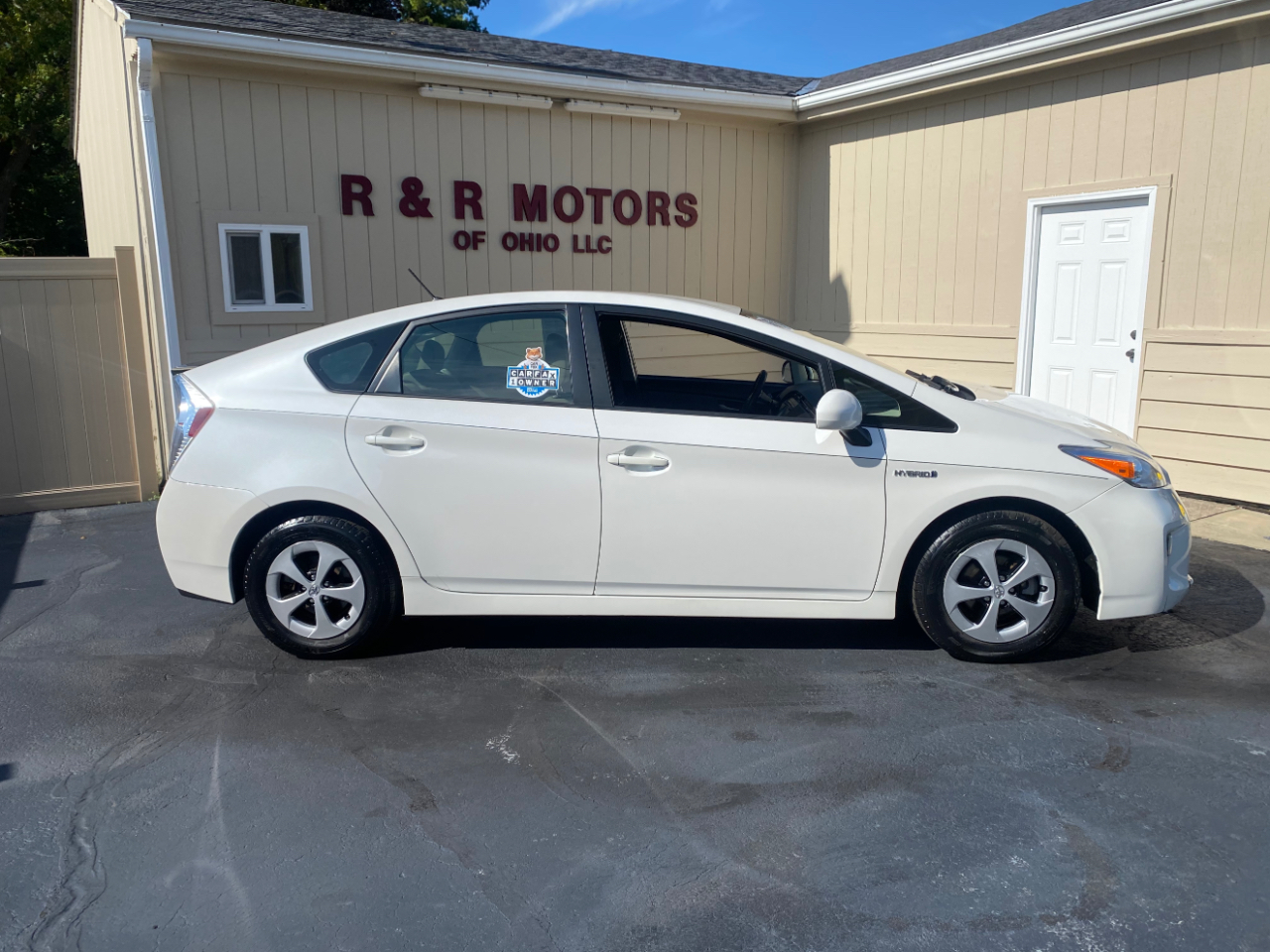 2014 Toyota Prius Two photo 2