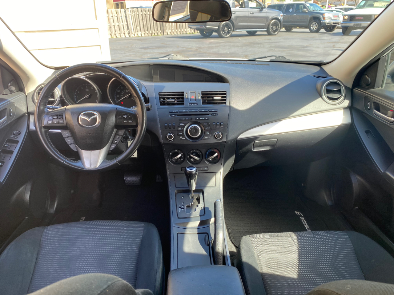 2012 Mazda Mazda3 Touring photo 5