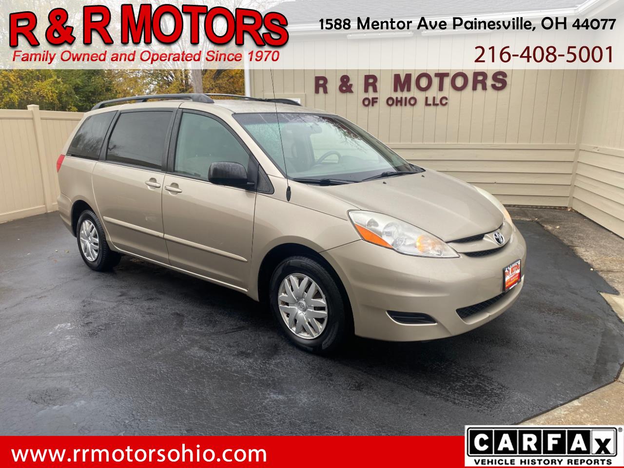 2009 Toyota Sienna LE - 7 Passenger