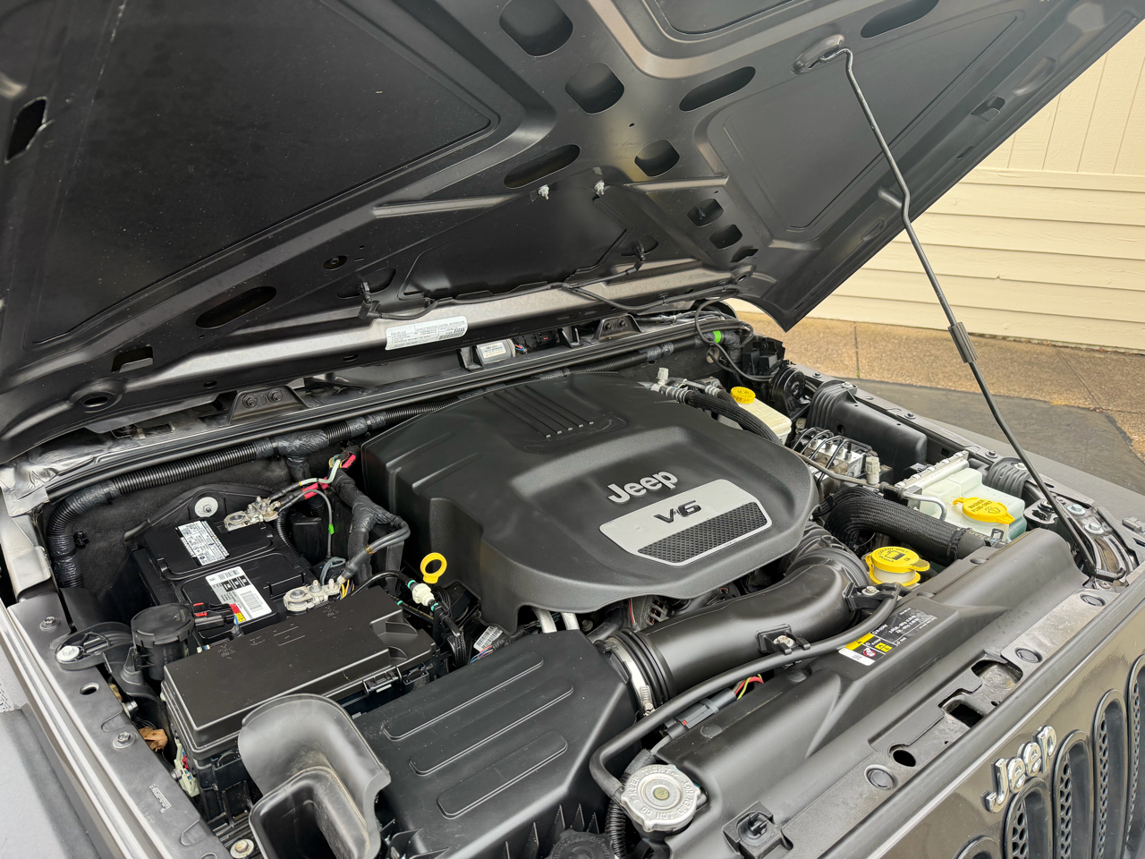 Jeep Wrangler Unlimited Sport 4WD 2017