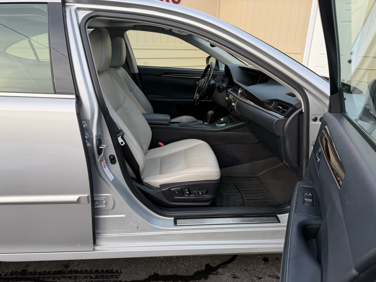 Lexus ES 350 Sedan 2014