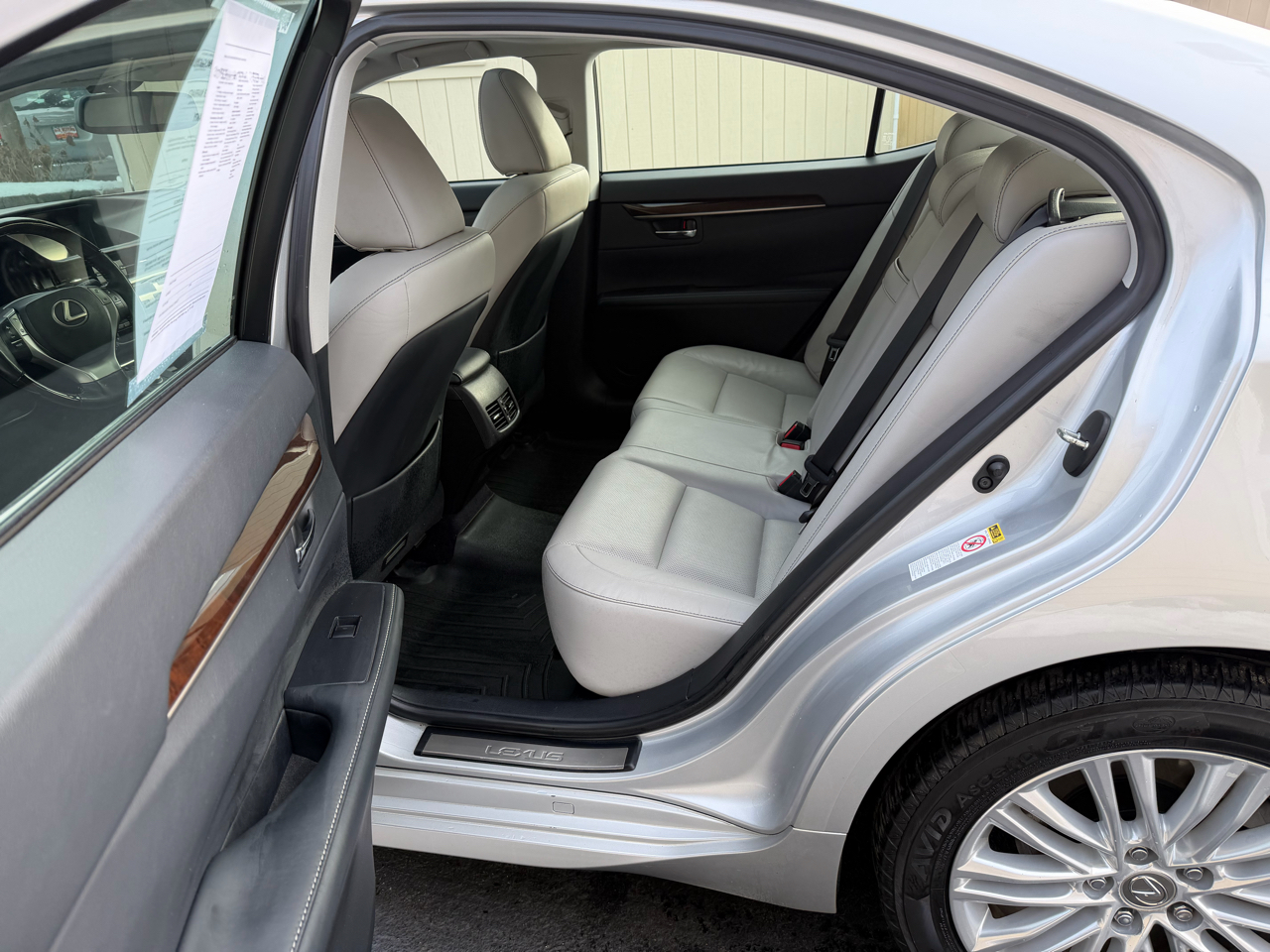 Lexus ES 350 Sedan 2014