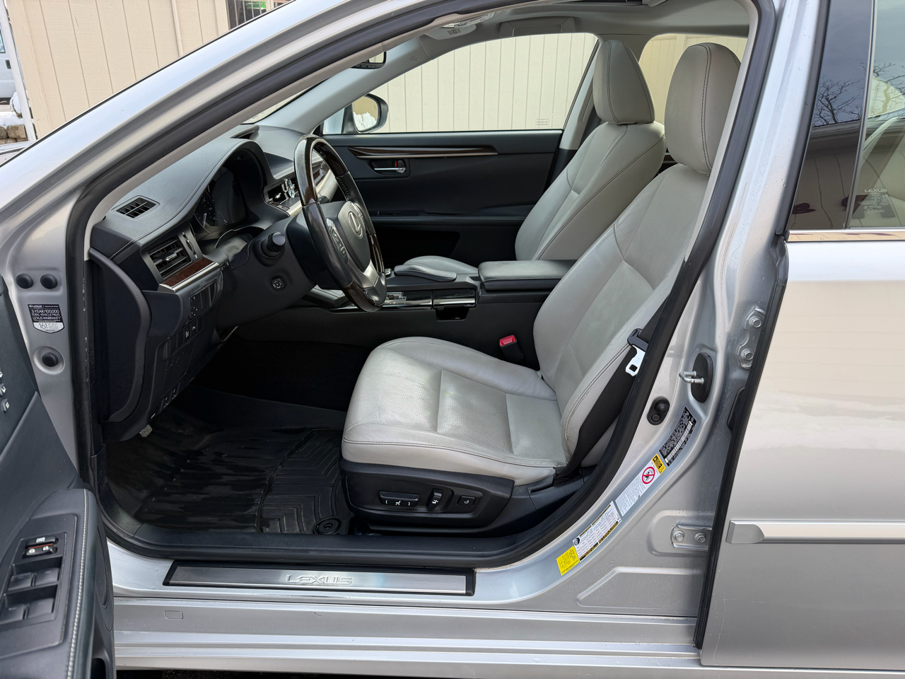 Lexus ES 350 Sedan 2014