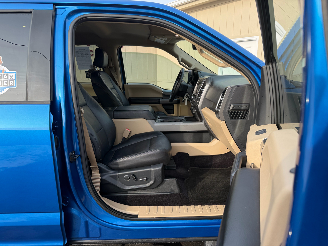 Ford F-150 XLT 2WD SuperCrew 5.5' Box 2015