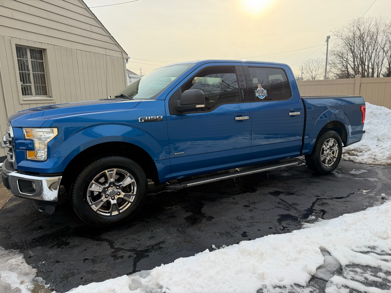 Ford F-150 XLT 2WD SuperCrew 5.5' Box 2015