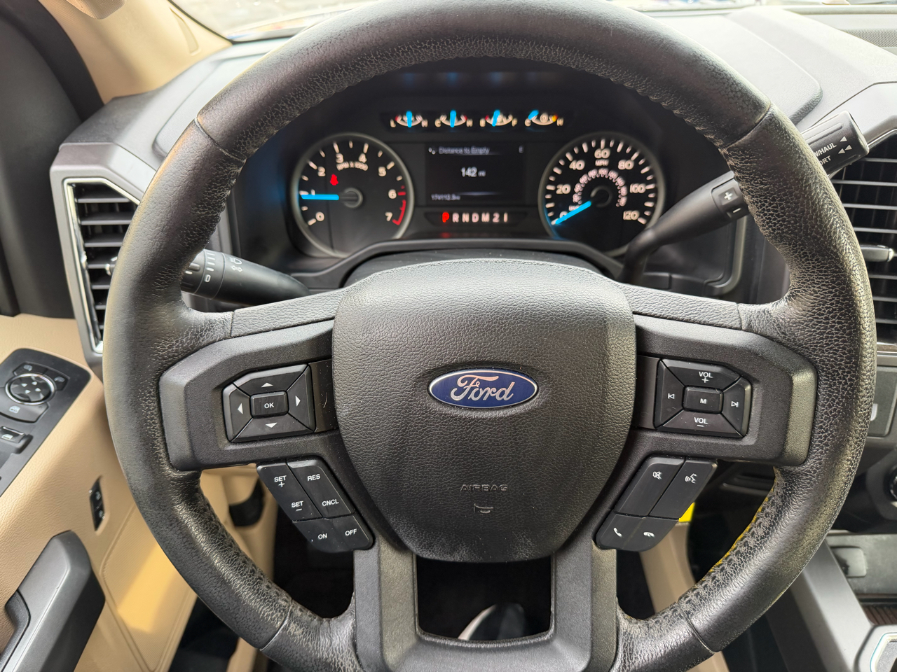 Ford F-150 XLT 2WD SuperCrew 5.5' Box 2015