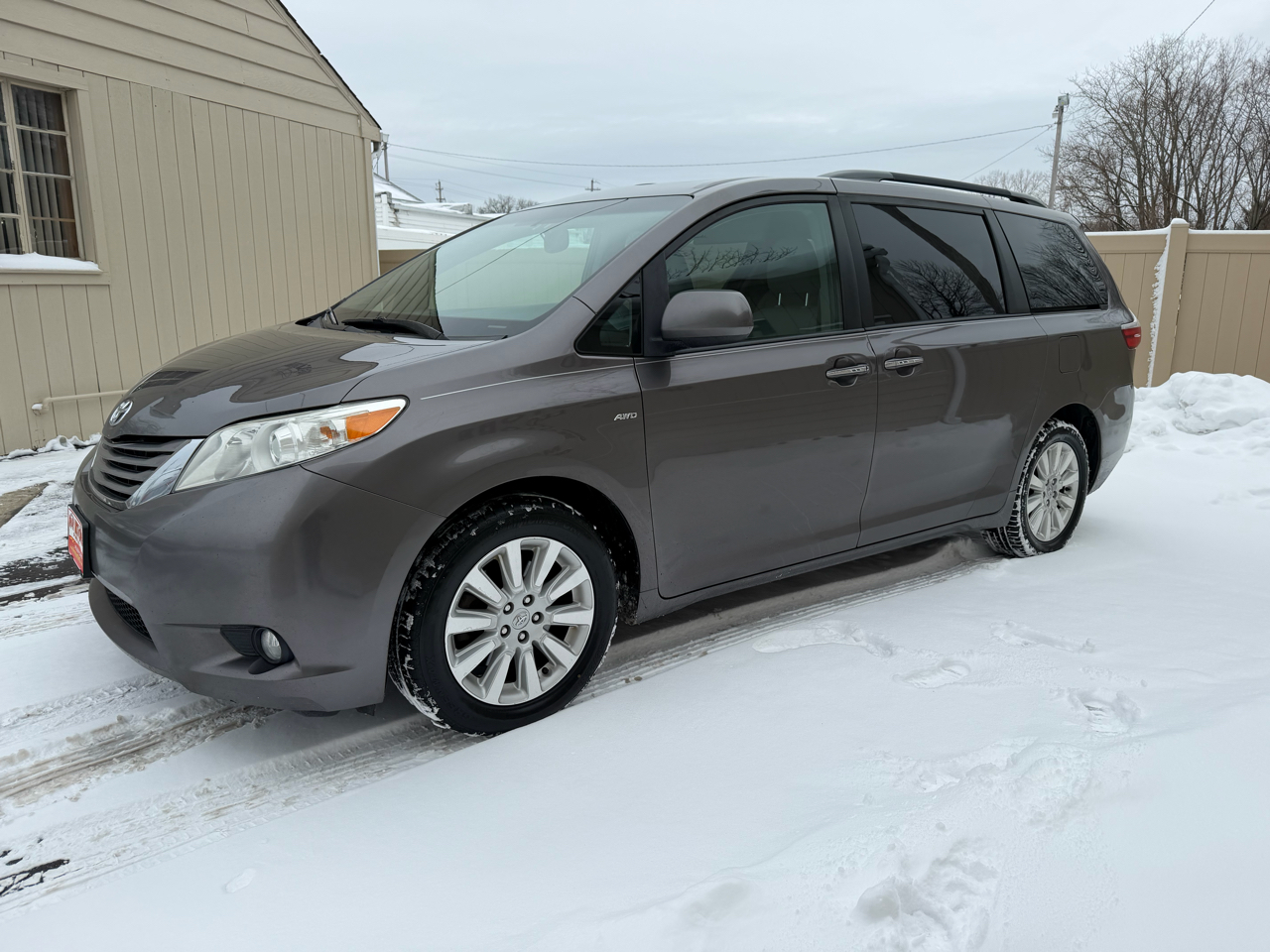 Toyota Sienna XLE Premium AWD 7-Passenger V6 2016