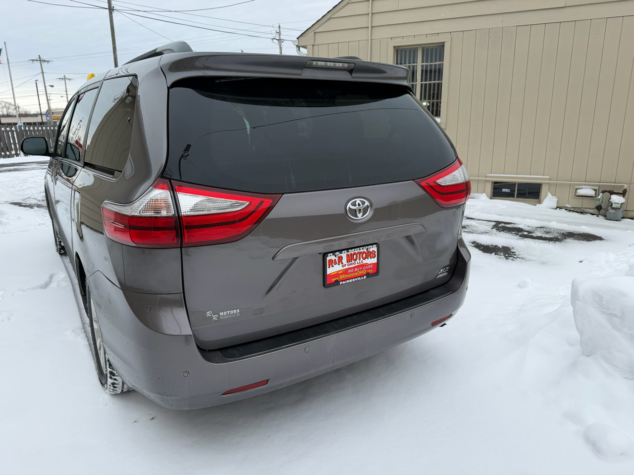 Toyota Sienna XLE Premium AWD 7-Passenger V6 2016