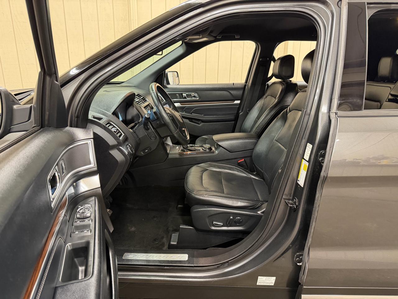 Ford Explorer Limited 4WD 2017