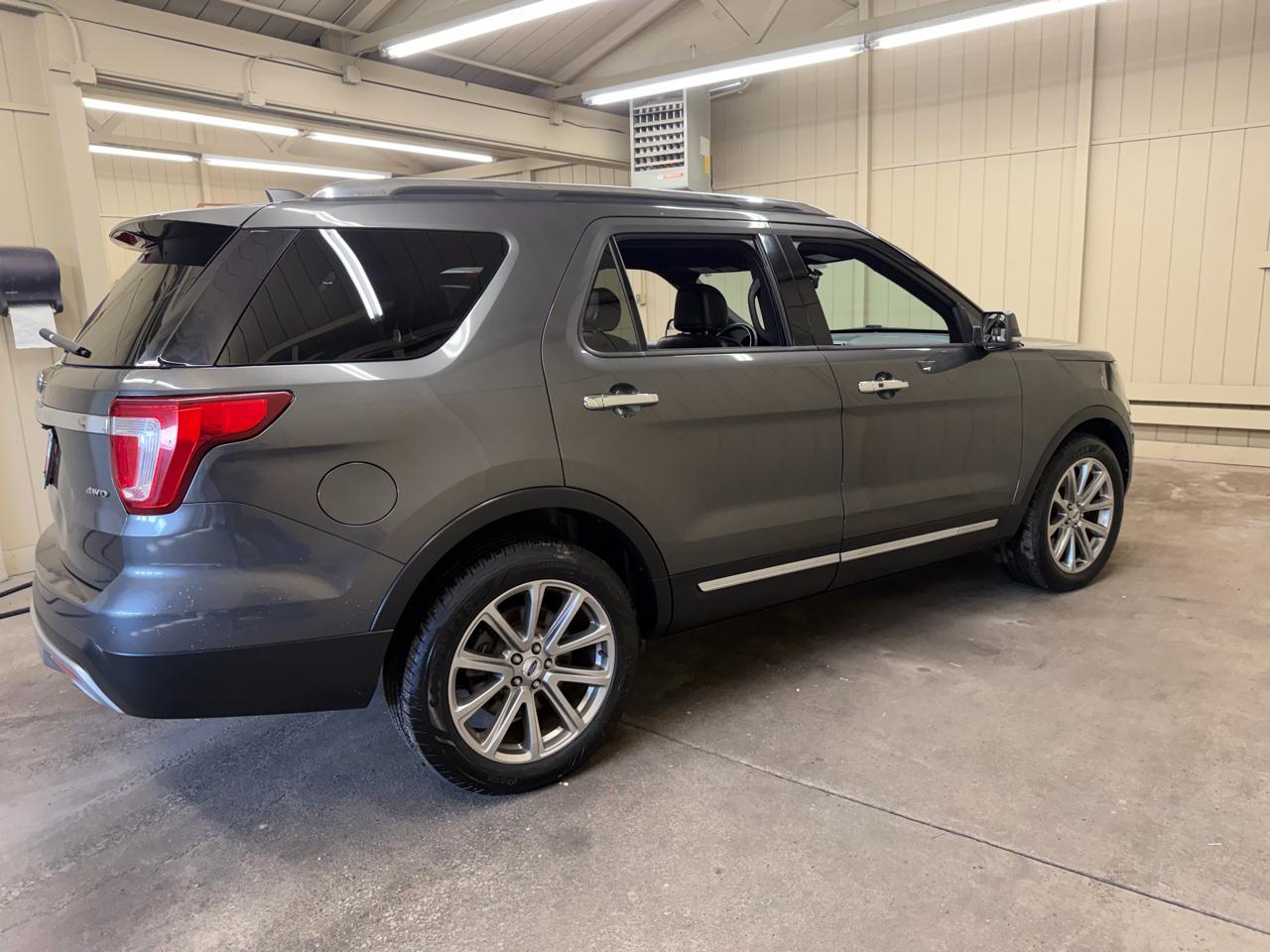 Ford Explorer Limited 4WD 2017