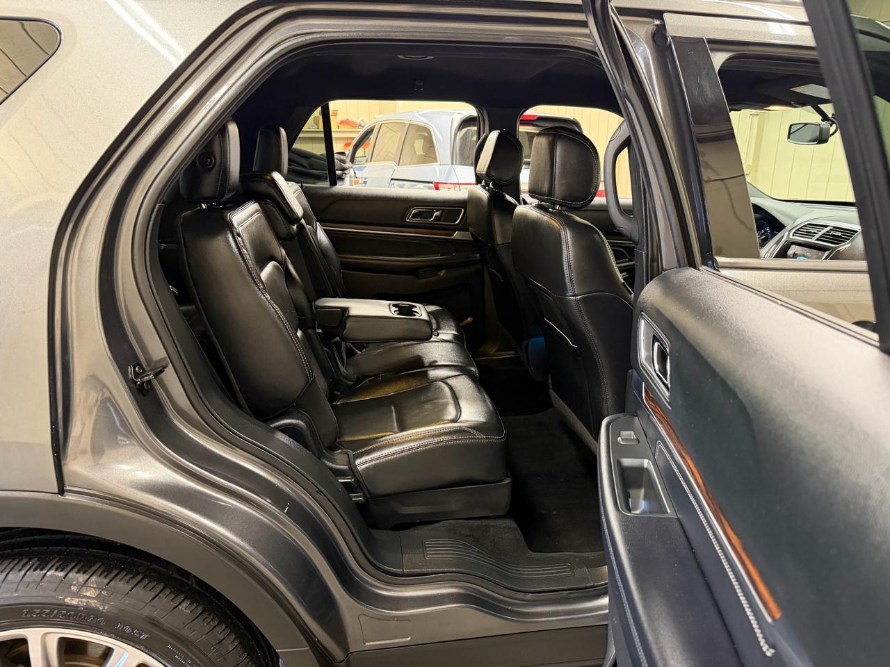 Ford Explorer Limited 4WD 2017