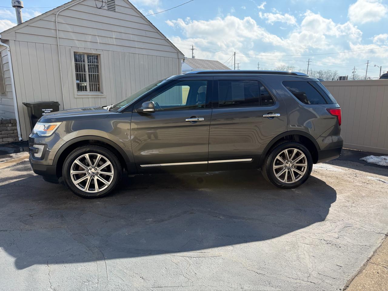 Ford Explorer Limited 4WD 2017