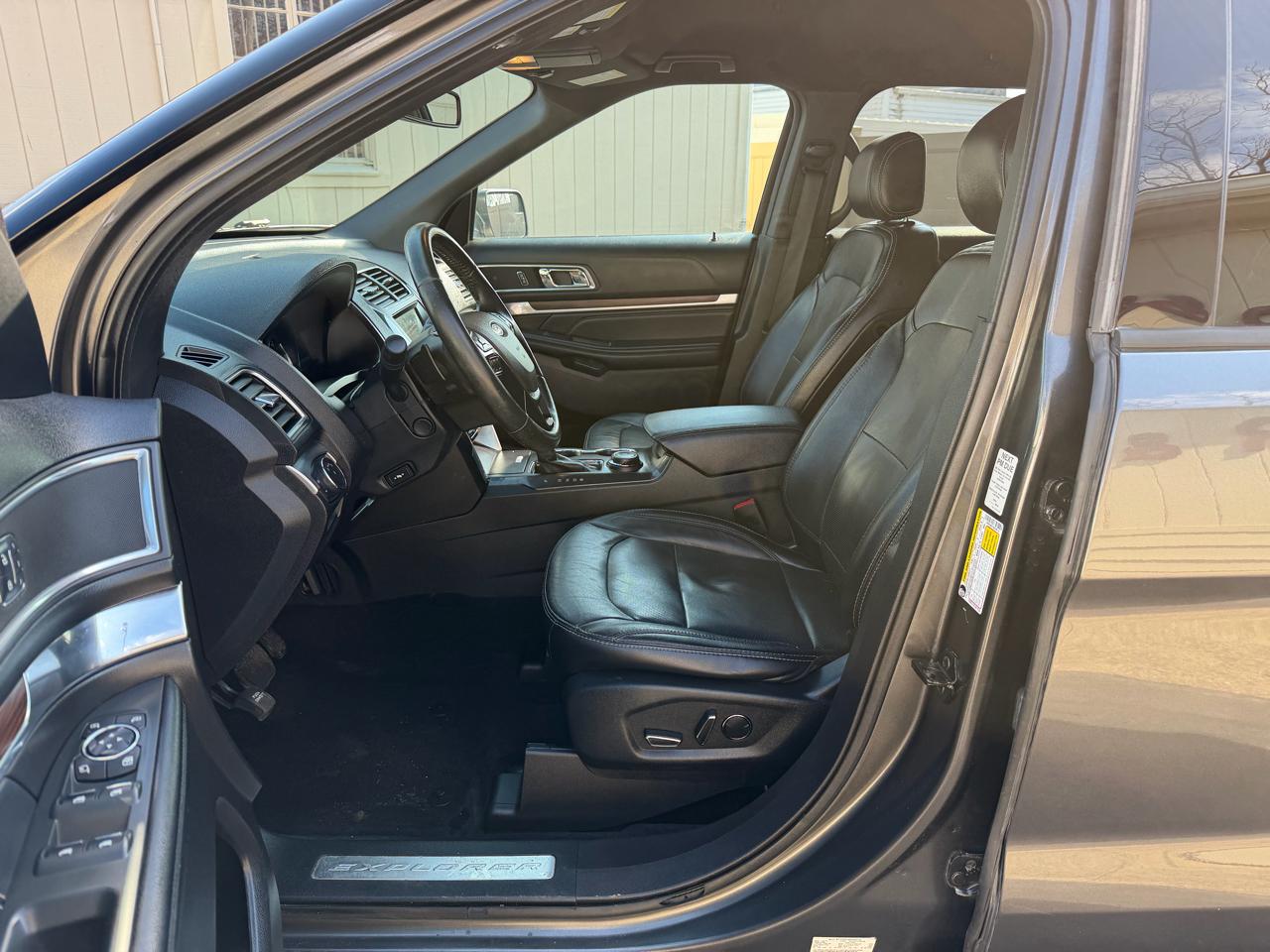 Ford Explorer Limited 4WD 2017