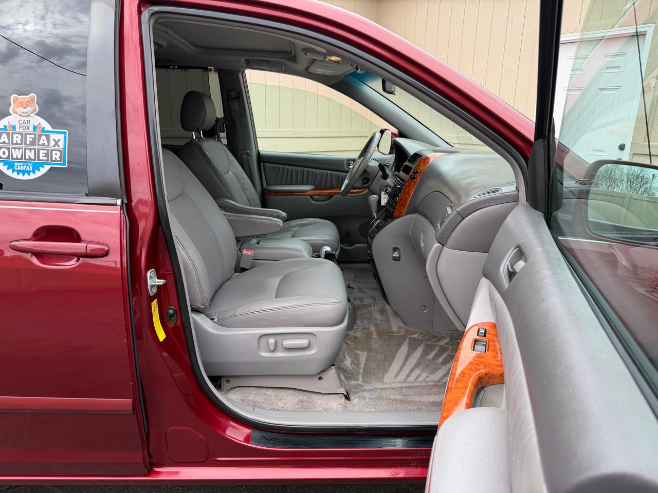 Toyota Sienna XLE Limited FWD 2008