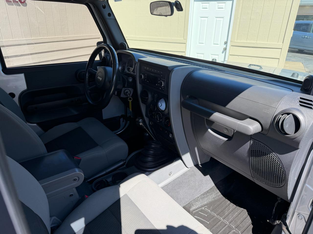 Jeep Wrangler Sport 4WD 2010