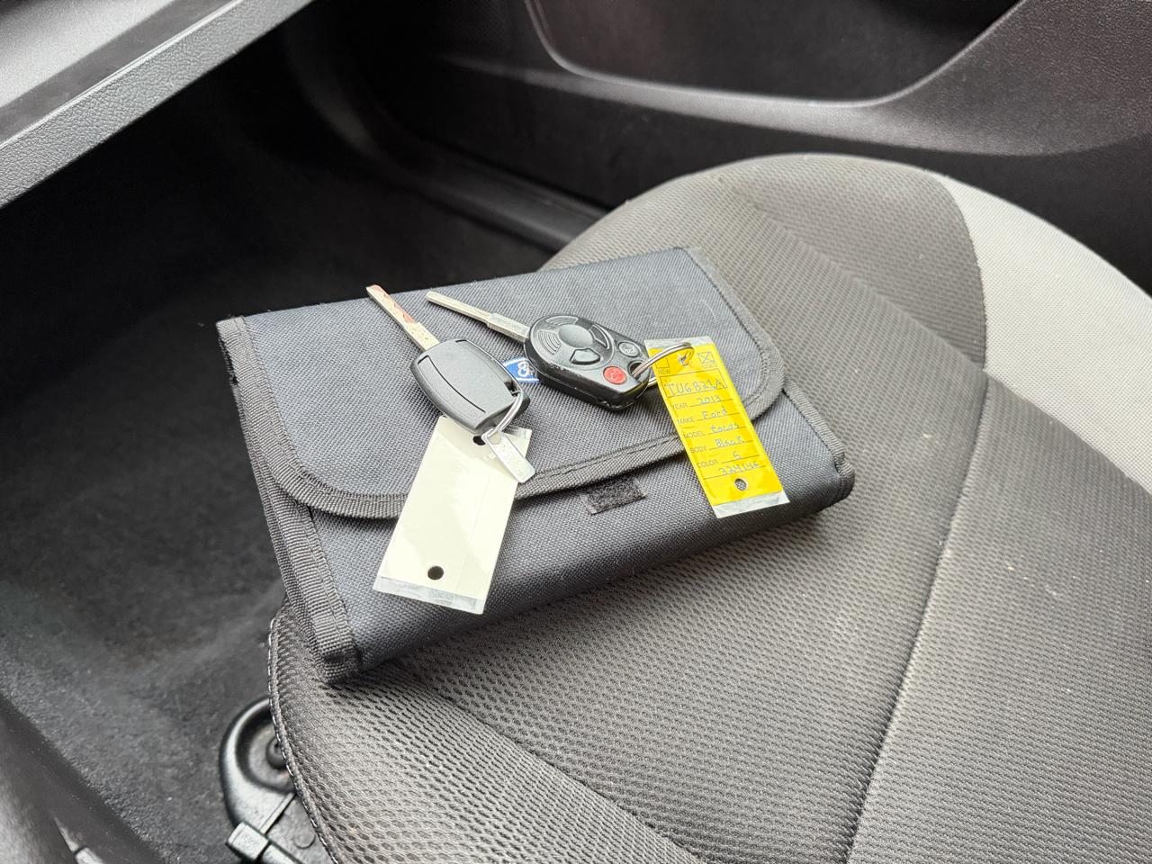 Ford Focus S Sedan 2013