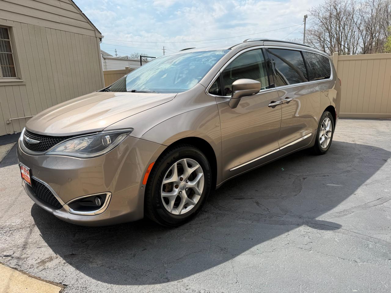 Chrysler Pacifica Touring-L Plus 2017