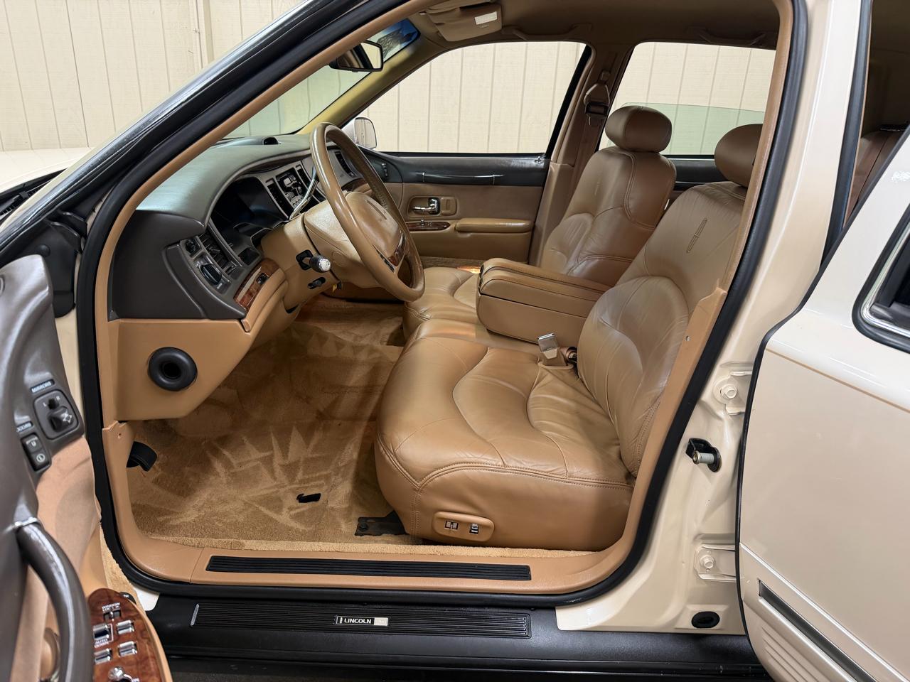 Lincoln Town Car Signature 1996