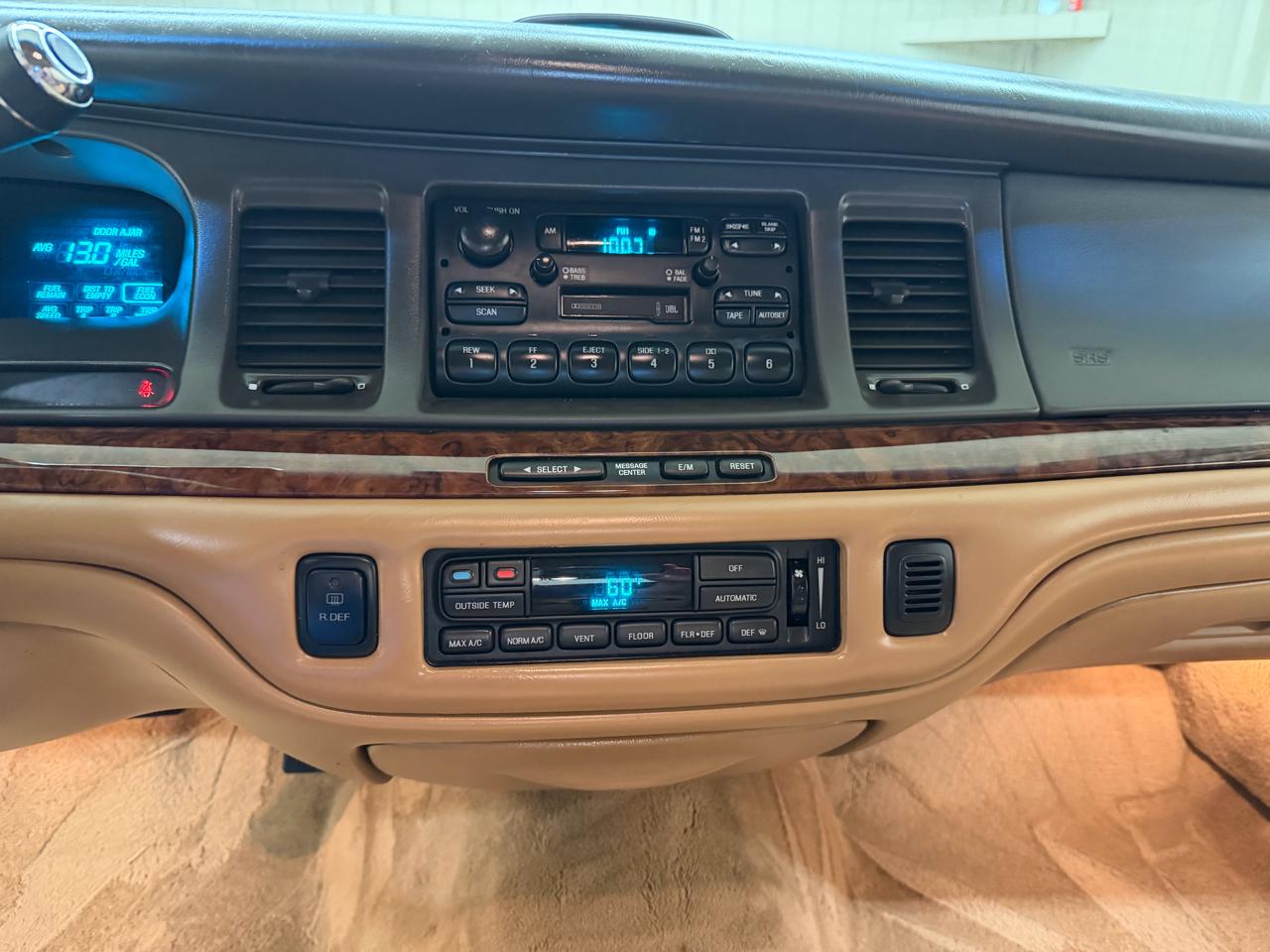 Lincoln Town Car Signature 1996