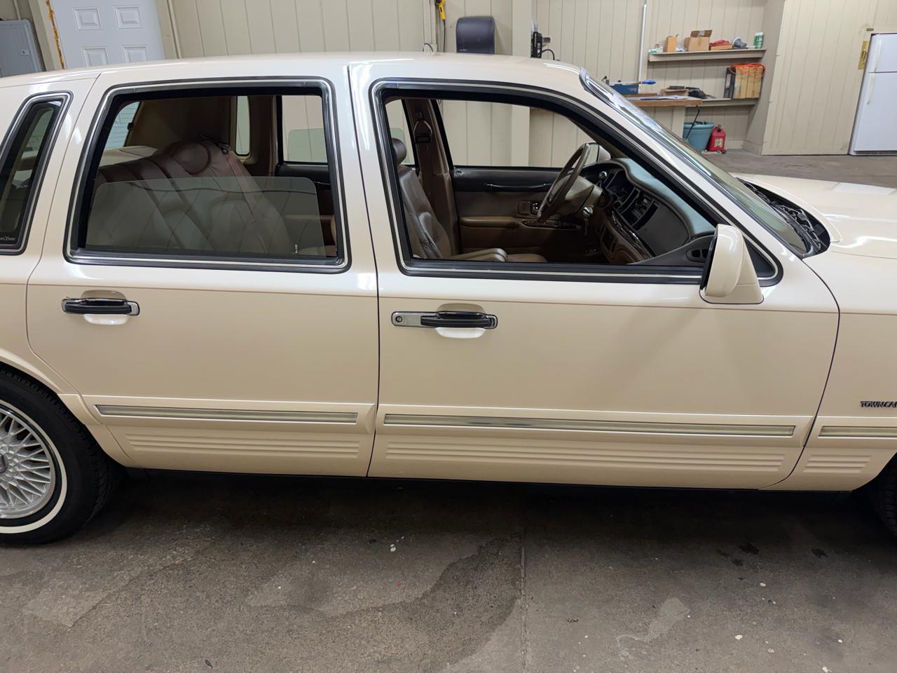 Lincoln Town Car Signature 1996