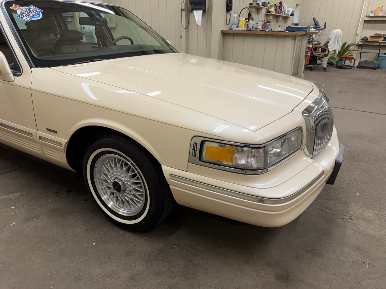 Lincoln Town Car Signature 1996
