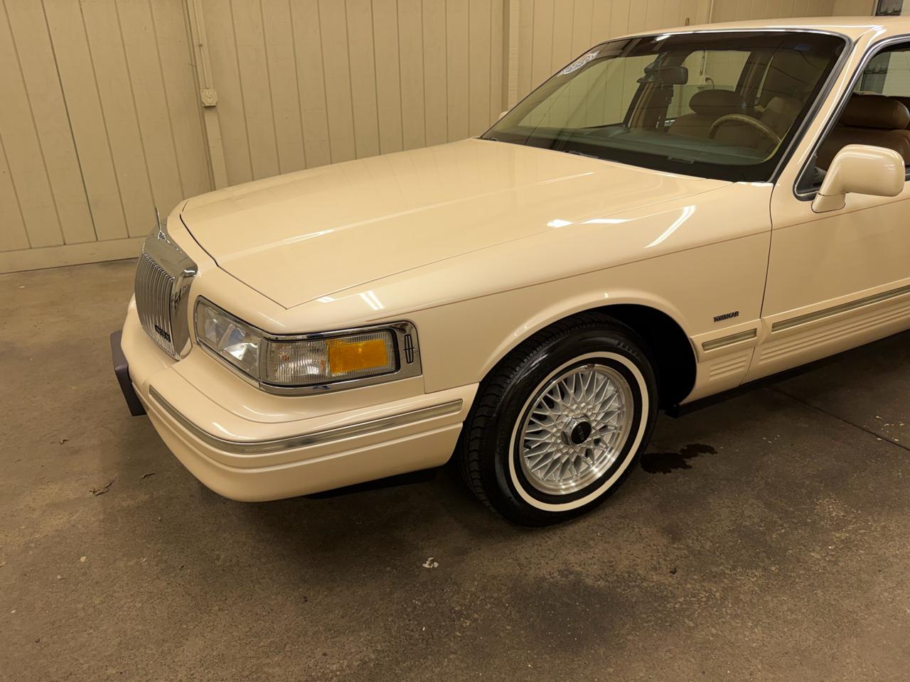 Lincoln Town Car Signature 1996