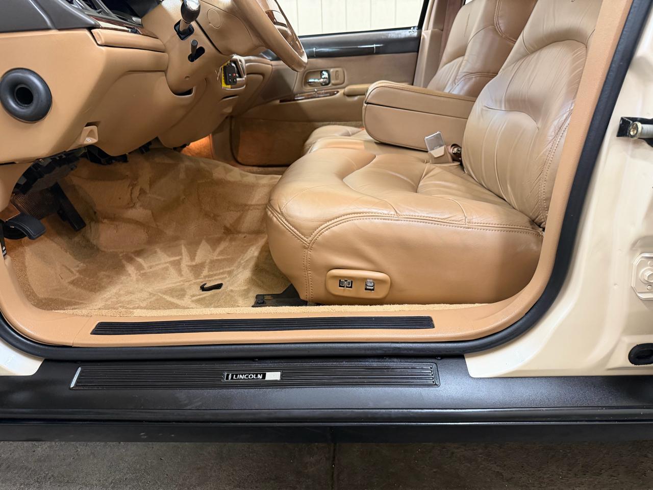 Lincoln Town Car Signature 1996