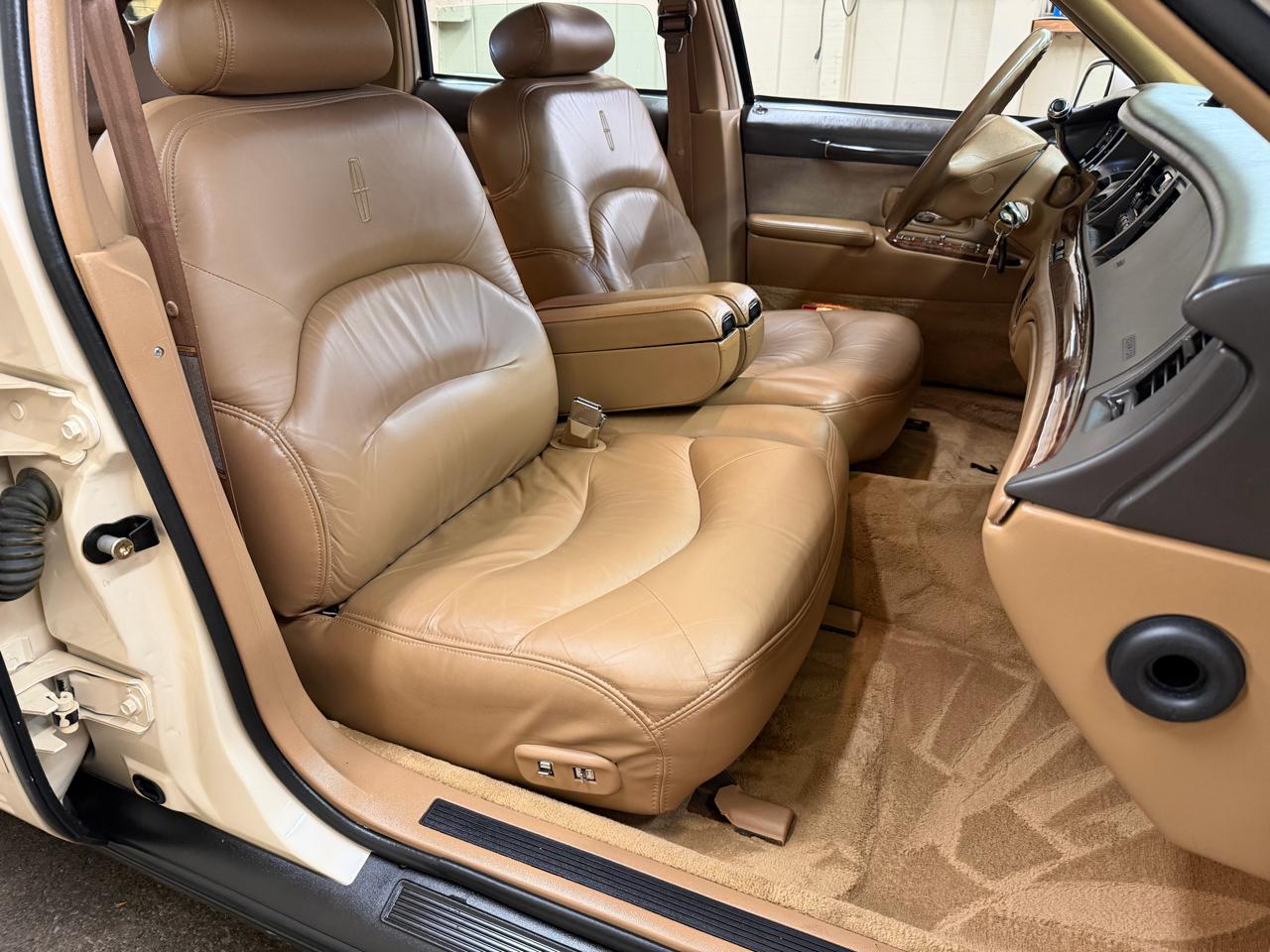 Lincoln Town Car Signature 1996