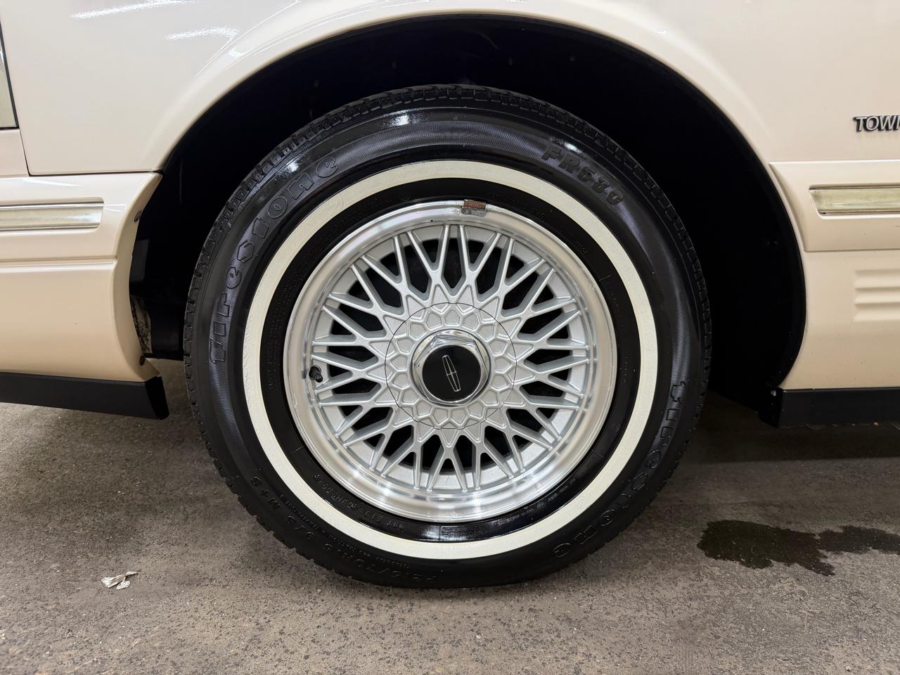 Lincoln Town Car Signature 1996