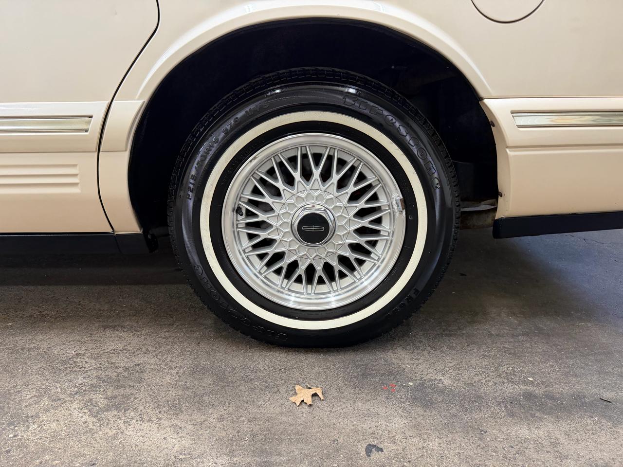 Lincoln Town Car Signature 1996