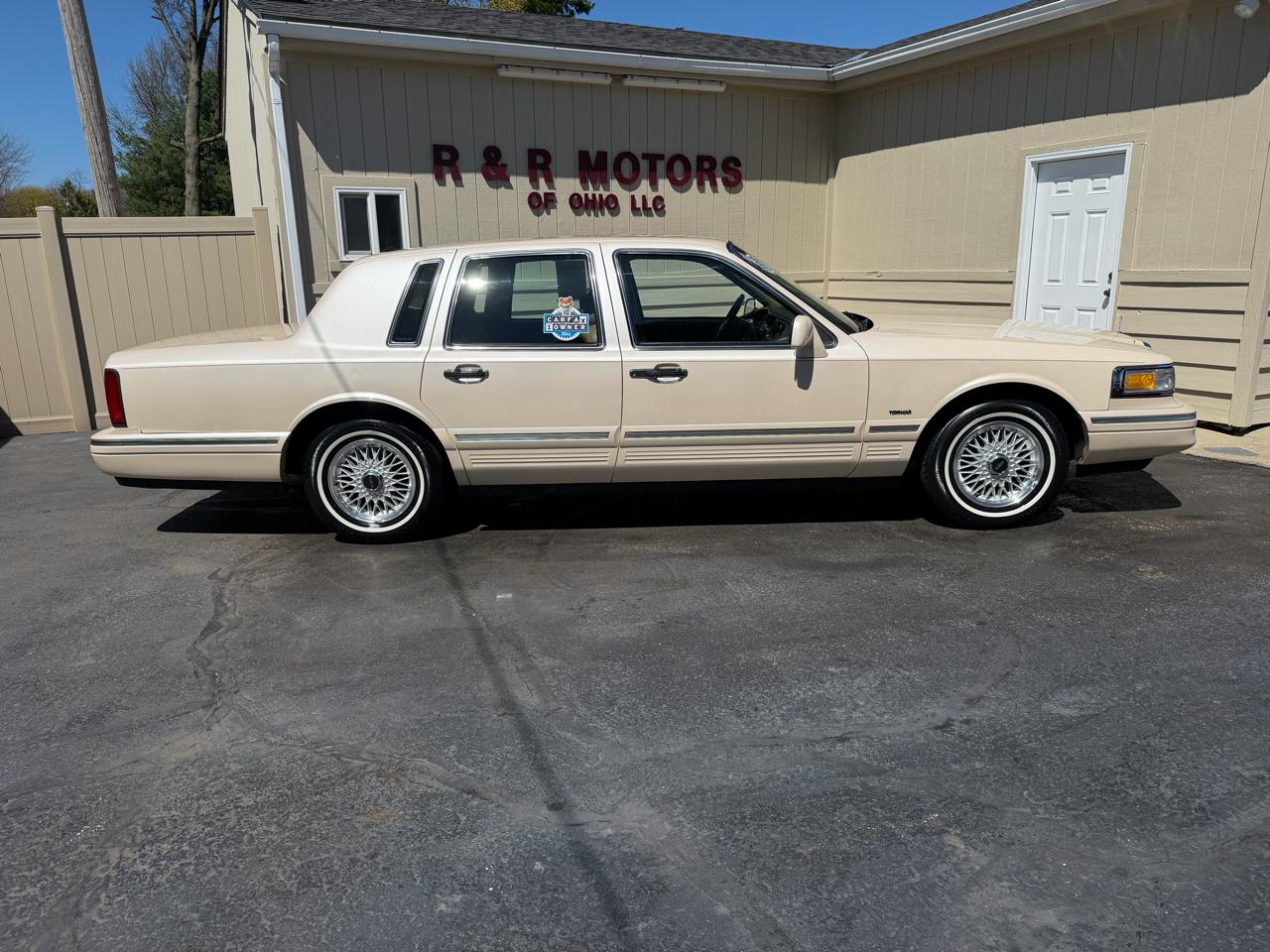 Lincoln Town Car Signature 1996