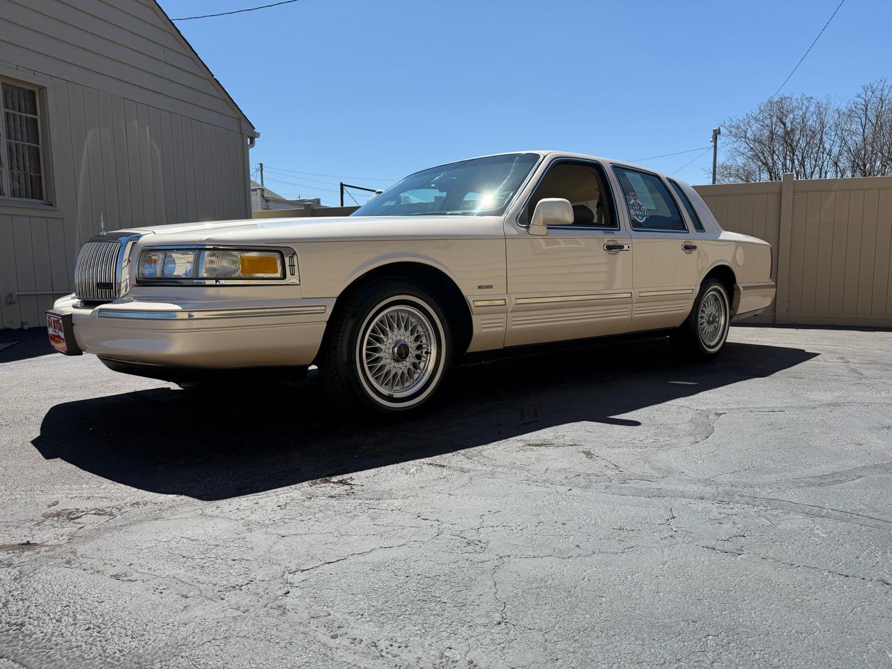 Lincoln Town Car Signature 1996