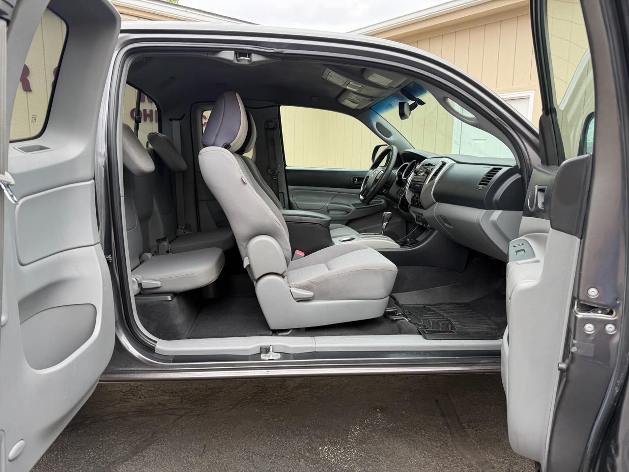 Toyota Tacoma Access Cab V6 Auto 4WD 2012