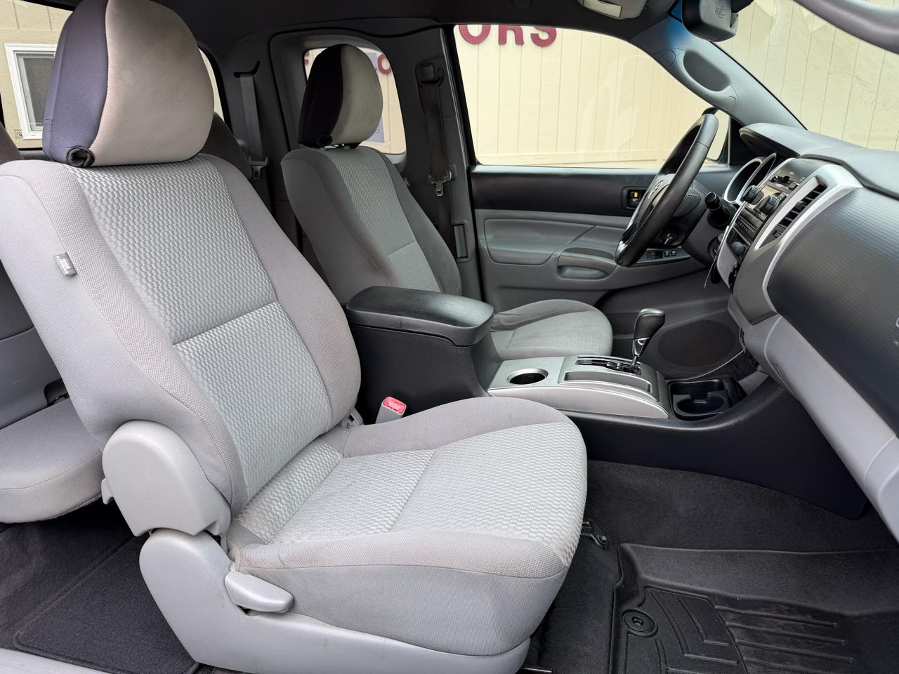 Toyota Tacoma Access Cab V6 Auto 4WD 2012