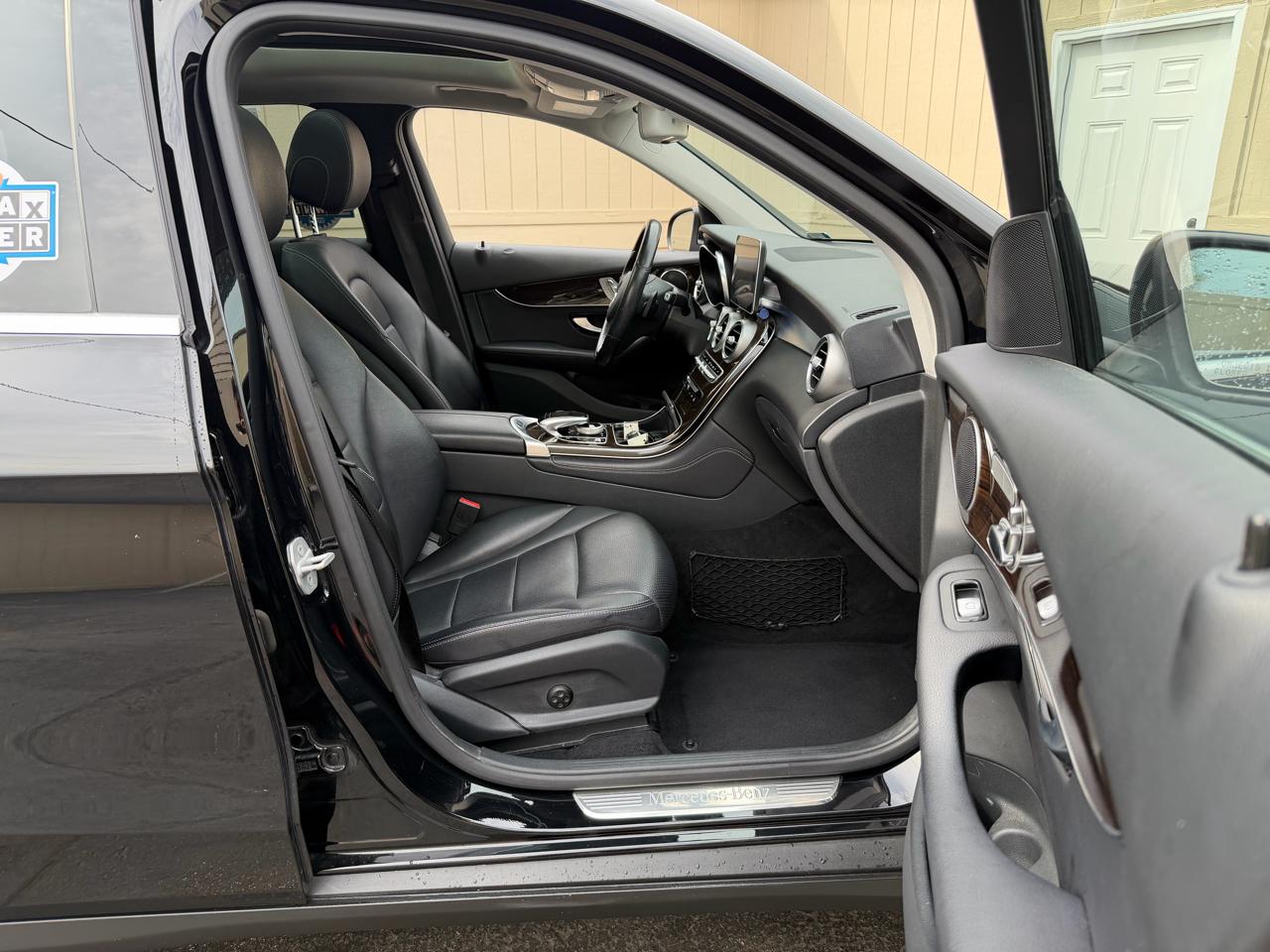 Mercedes-Benz GLC-Class GLC300 4MATIC 2016