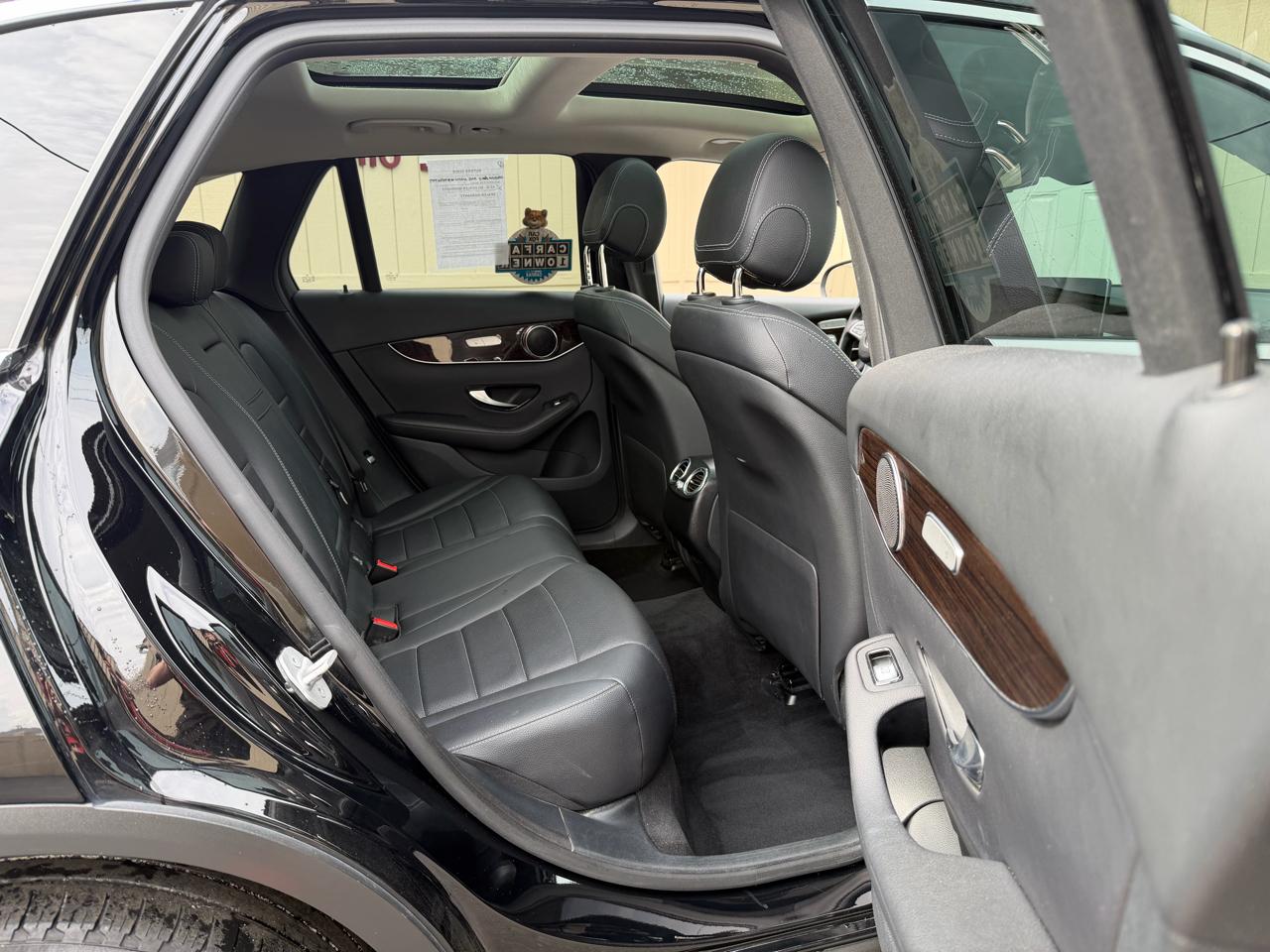 Mercedes-Benz GLC-Class GLC300 4MATIC 2016