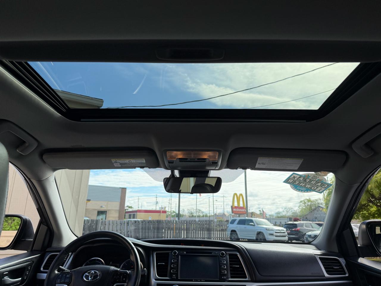 Toyota Highlander Hybrid Limited AWD 2019