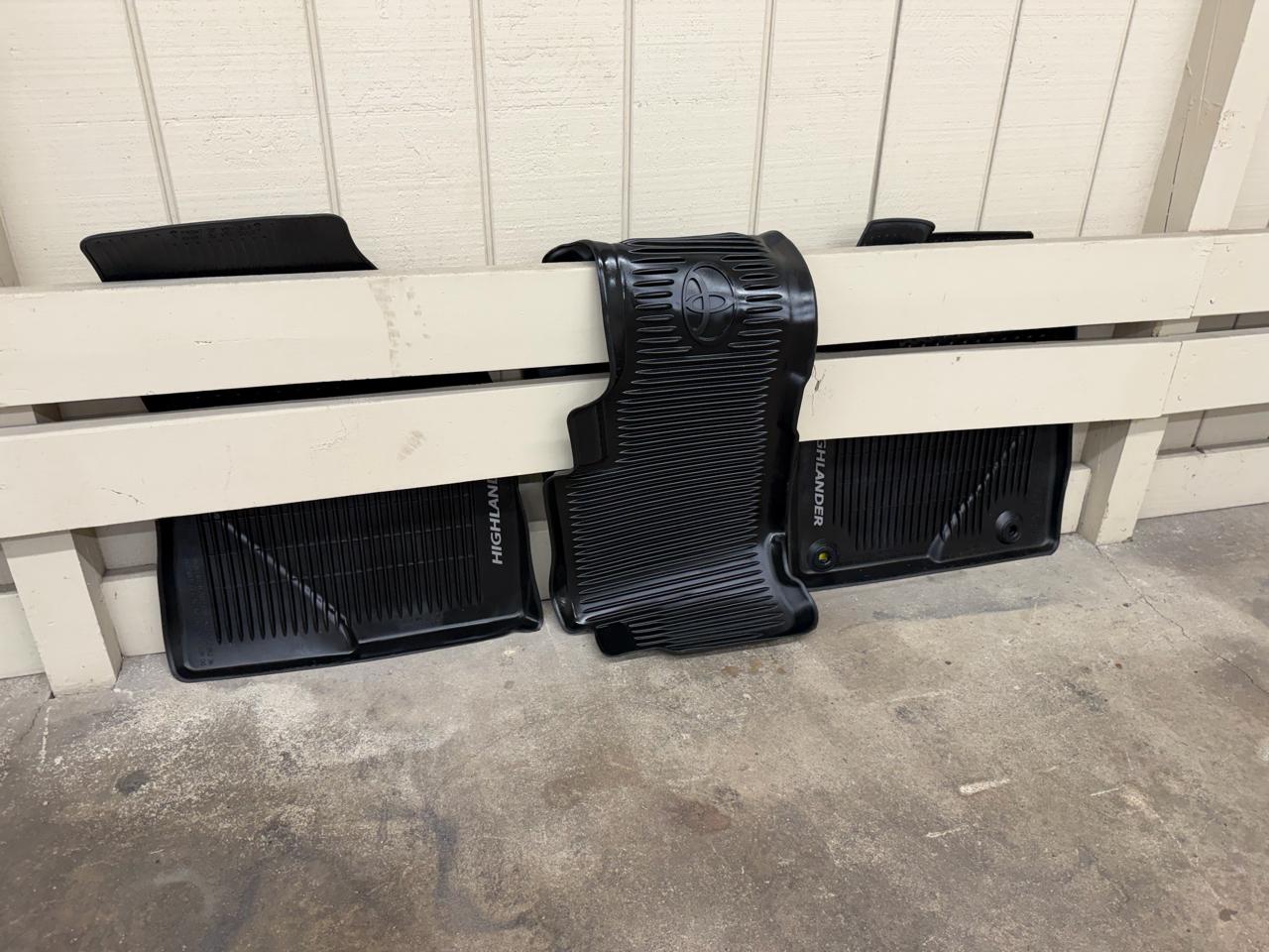 Toyota Highlander Hybrid Limited AWD 2019