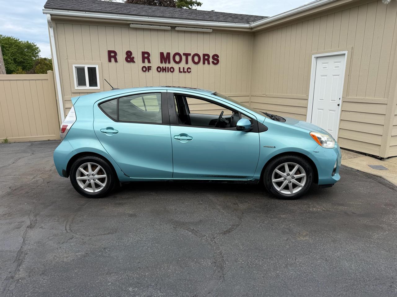 Toyota Prius c Four 2013