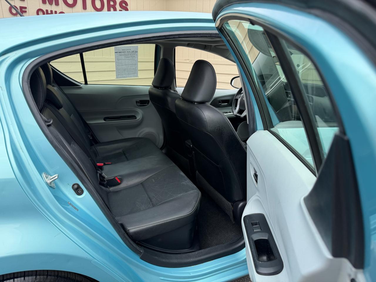 Toyota Prius c Four 2013