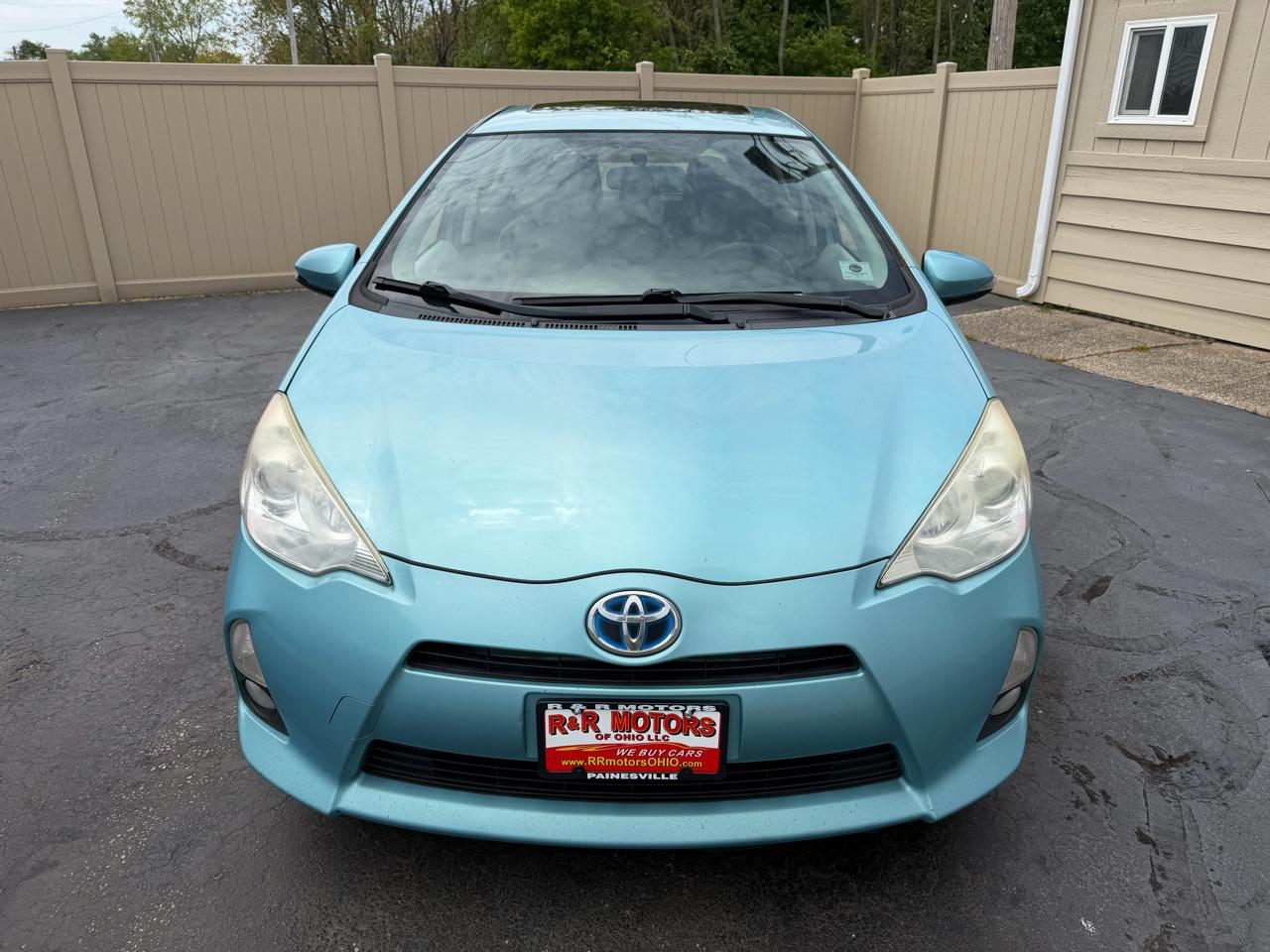Toyota Prius c Four 2013