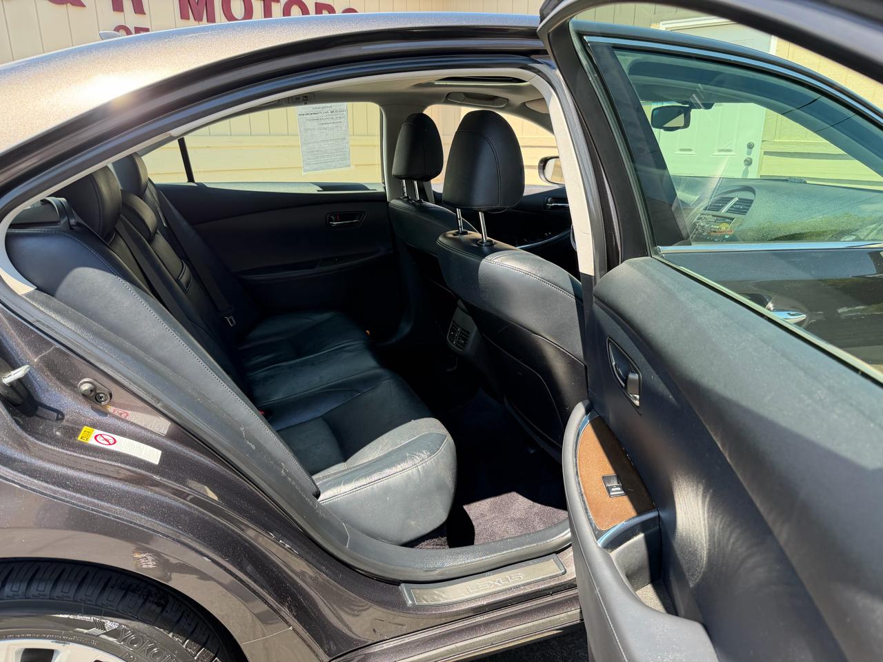 Lexus ES 350 Sedan 2011