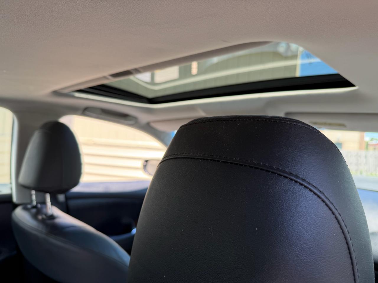 Lexus ES 350 Sedan 2011