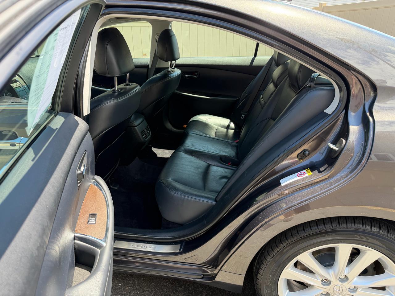Lexus ES 350 Sedan 2011