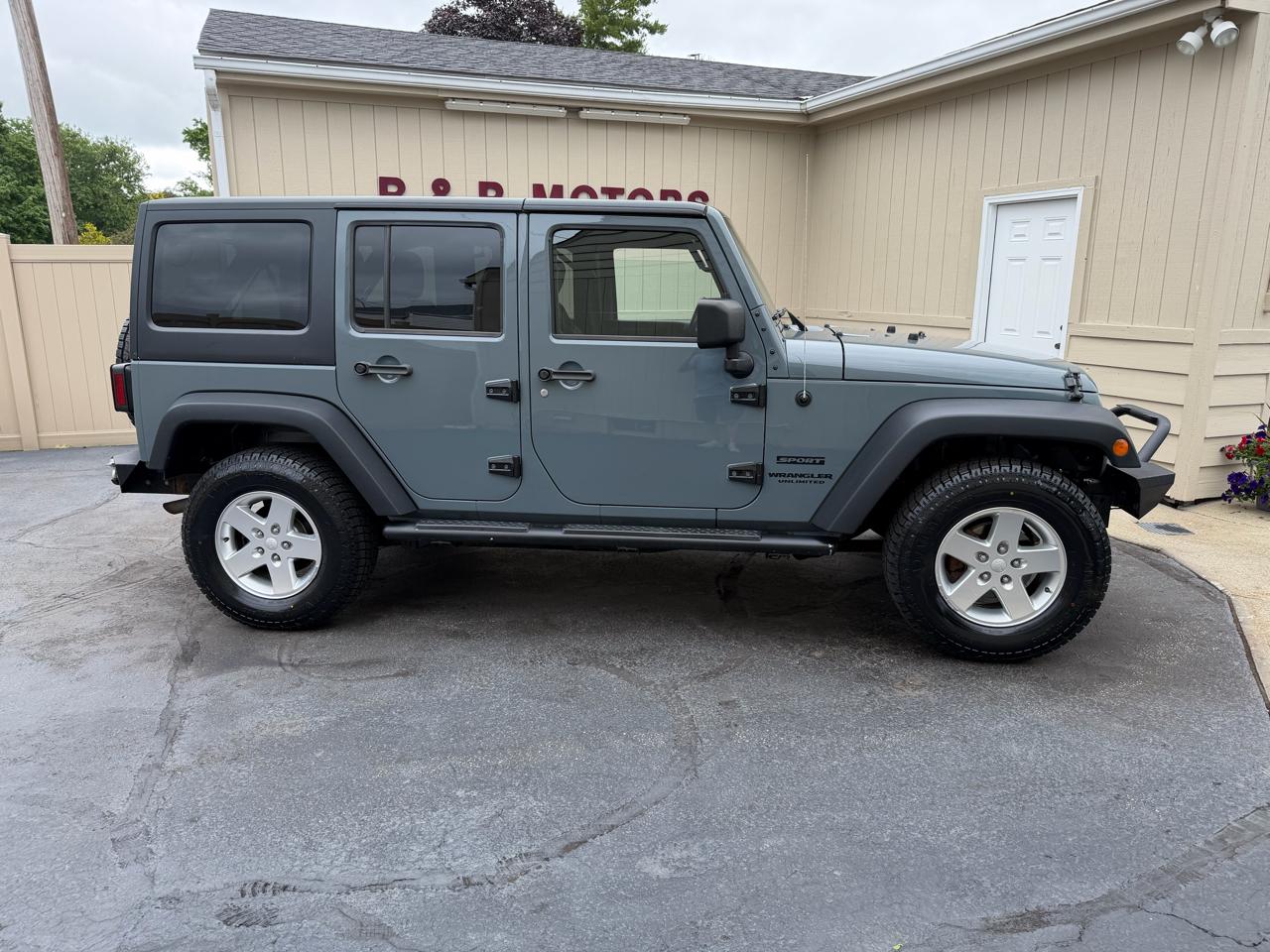 Jeep Wrangler Unlimited Sport 4WD 2014