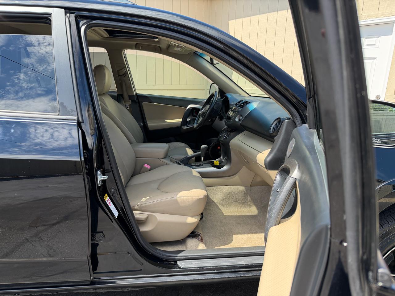 Toyota RAV4 Limited I4 4WD 2010